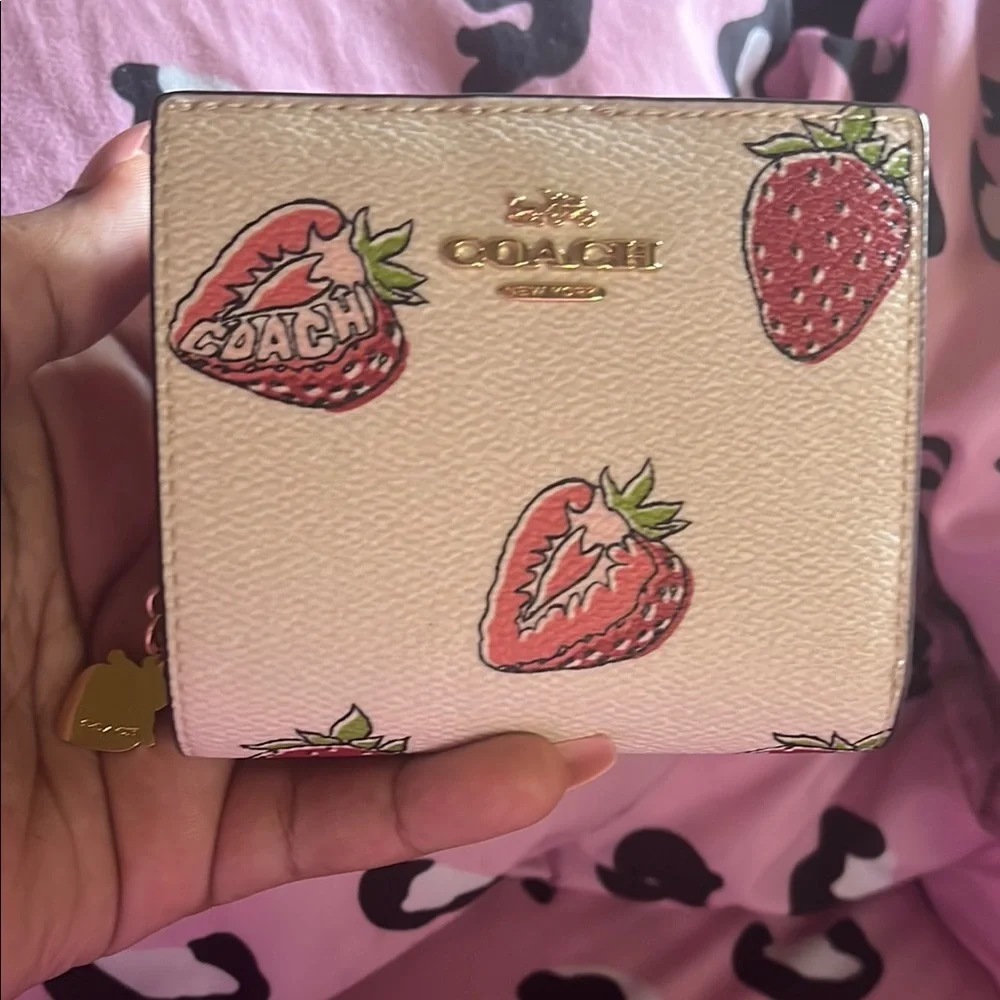 Coach Cream Strawberry Print Women's Wallet - Picture 1 of 5